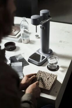 Aarke Carbonator III Soodakone, Hammertone Grey -Keittiökonekauppa aarke carbonator iii soodakone 37