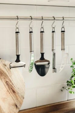 Heirol Steely Siementenpoistaja -Keittiökonekauppa heirol steely core seeder 1