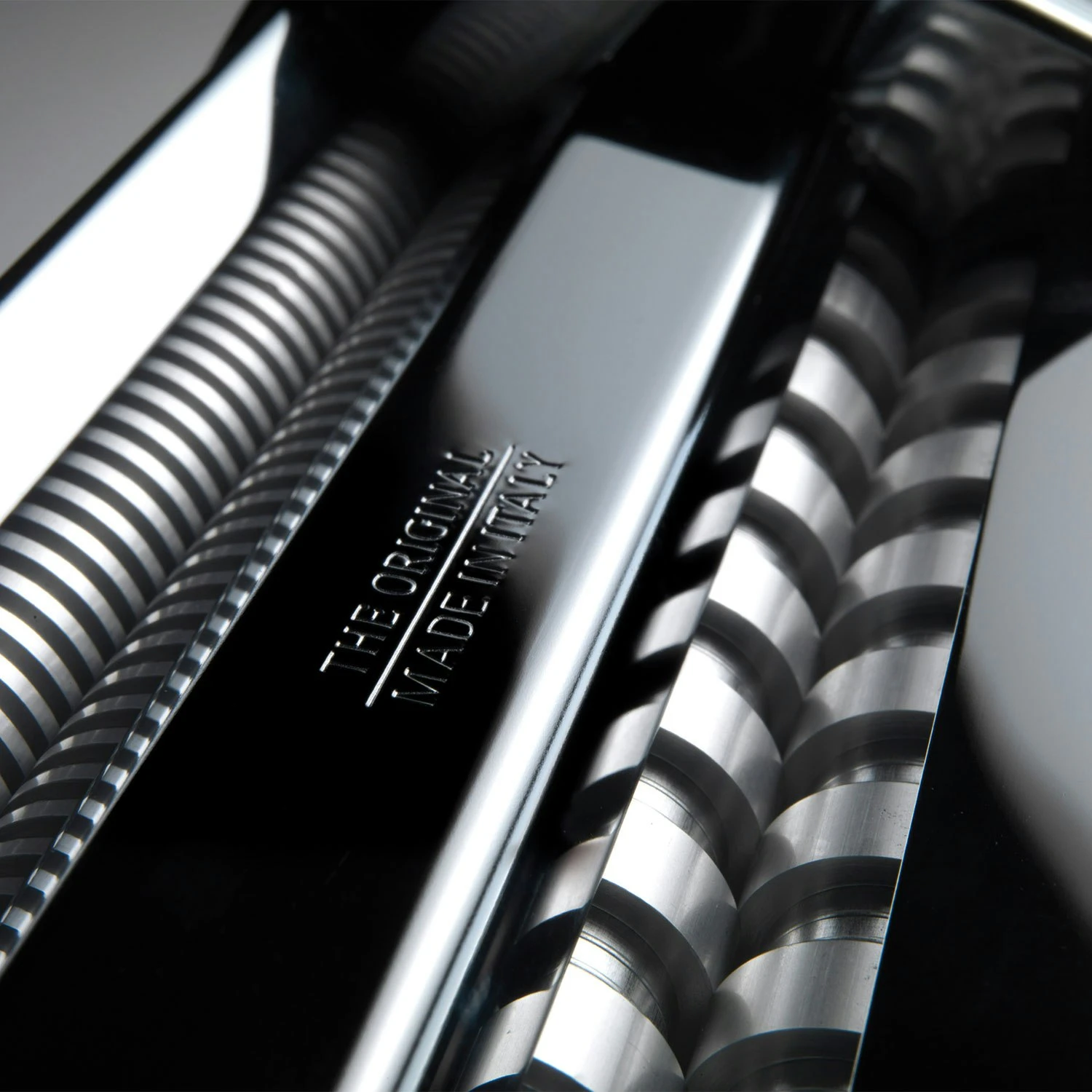 Marcato Atlas 150 Pasta Machine, Blue 6 Marcato Atlas 150 Pasta Machine, Blue - Image 4