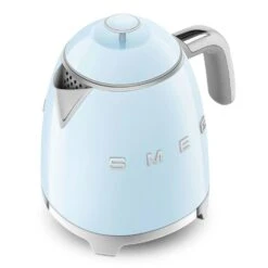 Smeg Mini Vedenkeitin 0,8 L, Pastellinsininen 12 Smeg Mini Vedenkeitin 0,8 L, Pastellinsininen -Keittiökonekauppa smeg mini vedenkeitin 08 l 125