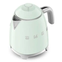 Smeg Mini Vedenkeitin 0,8 L, Vaaleanvihreä -Keittiökonekauppa smeg mini vedenkeitin 08 l 138