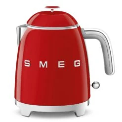 Smeg Mini Vedenkeitin 0,8 L, Punainen