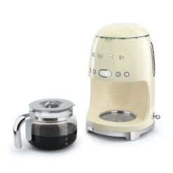 Smeg Coffee Maker, Cream -Keittiökonekauppa smeg smeg kahvinkeitin dcf02 8