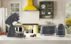 Smeg Kettle 1,7 L, Grey 12 Smeg Kettle 1,7 L, Grey -Keittiökonekauppa smeg smeg vedenkeitin 17 l 51