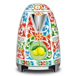 Smeg Vedenkeitin 1,7 L, Dolce & Gabbana 10 Smeg Vedenkeitin 1,7 L, Dolce & Gabbana -Keittiökonekauppa smeg smeg vedenkeitin 17 l dolce gabbana 2
