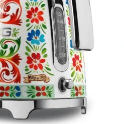 Smeg Vedenkeitin 1,7 L, Dolce & Gabbana 11 Smeg Vedenkeitin 1,7 L, Dolce & Gabbana -Keittiökonekauppa smeg smeg vedenkeitin 17 l dolce gabbana 3