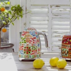 Smeg Vedenkeitin 1,7 L, Dolce & Gabbana 13 Smeg Vedenkeitin 1,7 L, Dolce & Gabbana -Keittiökonekauppa smeg smeg vedenkeitin 17 l dolce gabbana 5